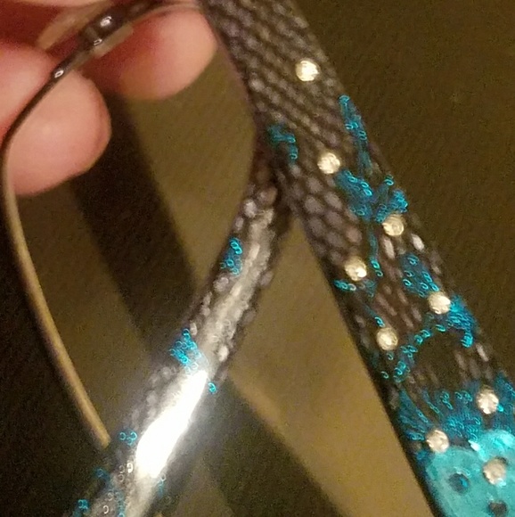 Pair of perscription frames designed by Bebe - Picture 5 of 7